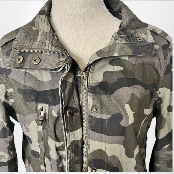 Love Tree Green Camouflage Jacket New Without Tags Size - Picture 4 of 10